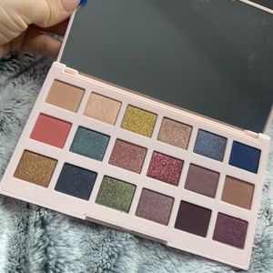Ciaté London editor palette New England